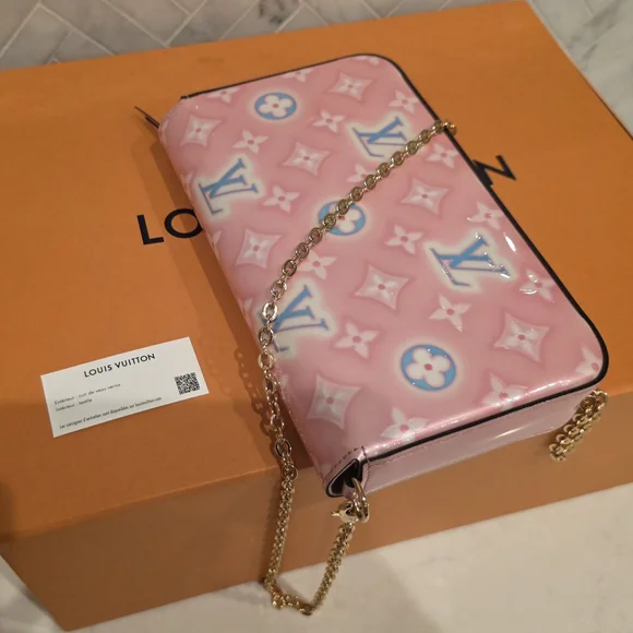 Louis Vuitton Felicie Pochette Valentines Edition New - Picture 7 of 16